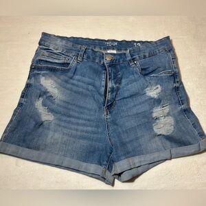 Refuge High Rise Jean short
